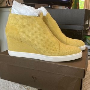 Size 12 women’s wedge sneaker mustard yellow